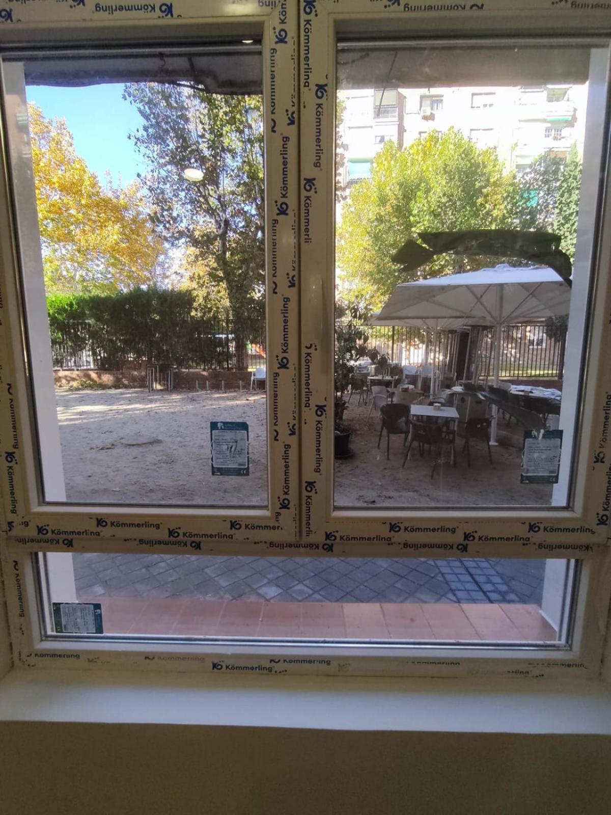 Confort Al Lado Del Rio Madrid Exteriör bild